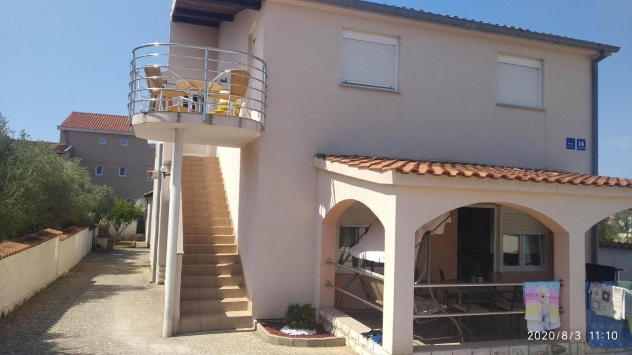 Apartman Turanj Eksteriør bilde