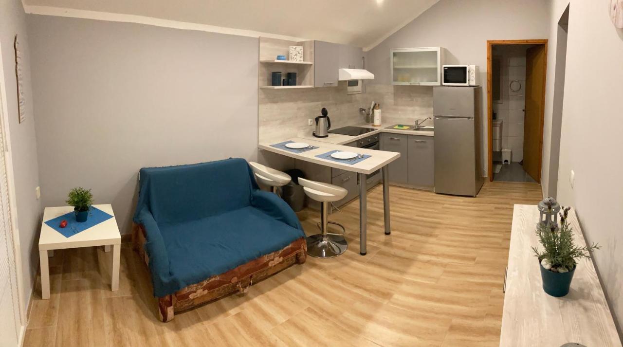 Apartman Turanj Eksteriør bilde